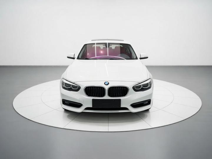 1 Series Imported 2018 118i Leading photo 2