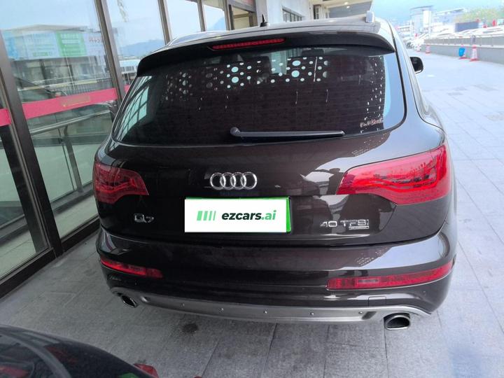 Q7 2013 40 TFSI Tech photo 4