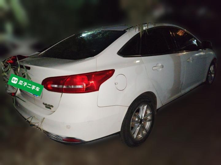 Focus 2015 Sedan EcoBoost 125 MT photo 6