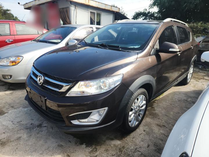 AX3 2016 1.5L MT