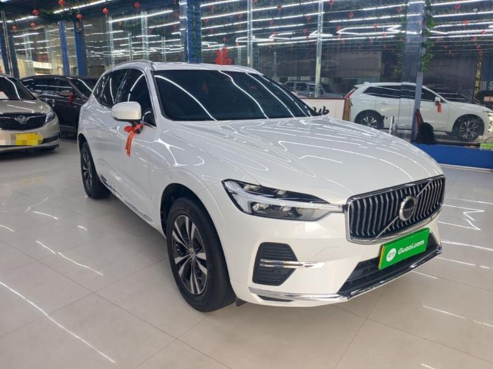 XC60 2024 B5 AWD Luxury photo 3
