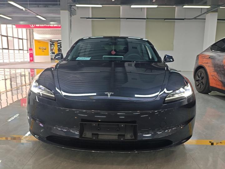Model 3 2025 RWD photo 2