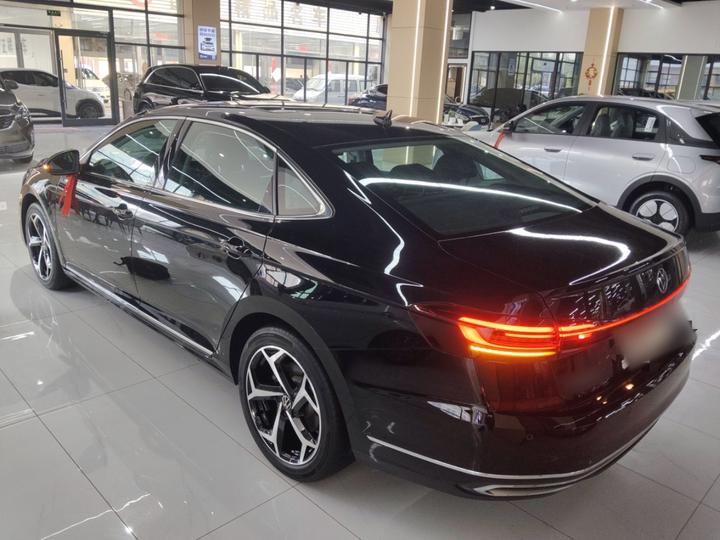 Passat 2023 Facelift 330TSI Elite photo 4