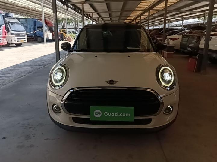 2019 1.5T COOPER 5-Door photo 2