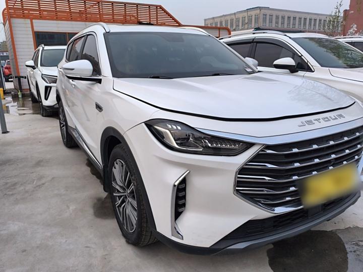 X70 PLUS 2023 1.5T CVTMAX 5-Seater photo 3