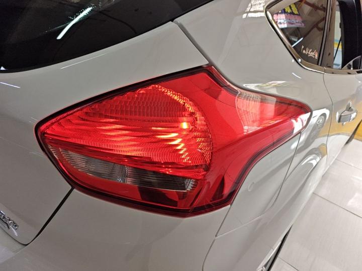 Focus 2017 Hatchback EcoBoost 125 AT Fashion photo 7