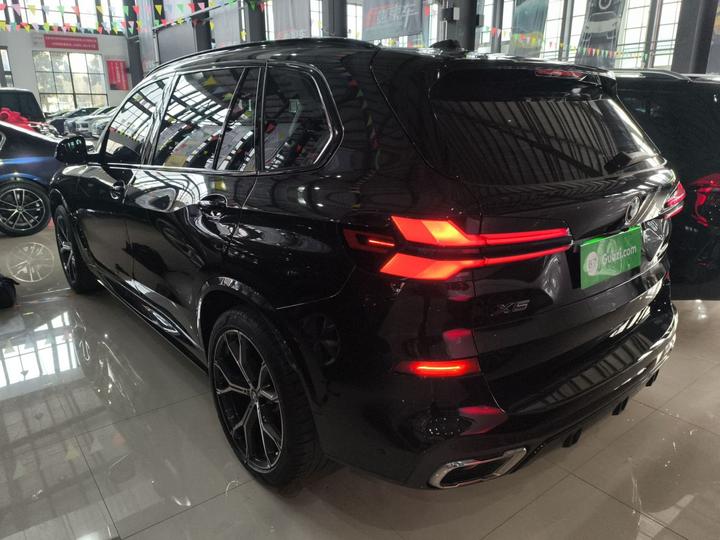 X5 2023 xDrive 30Li Exclusive M M Sport Night Package photo 4