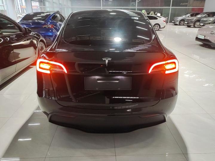 Model Y 2022 Facelift RWD photo 5