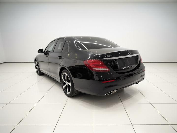 E-Class 2017 Facelift E 300 Sport photo 4