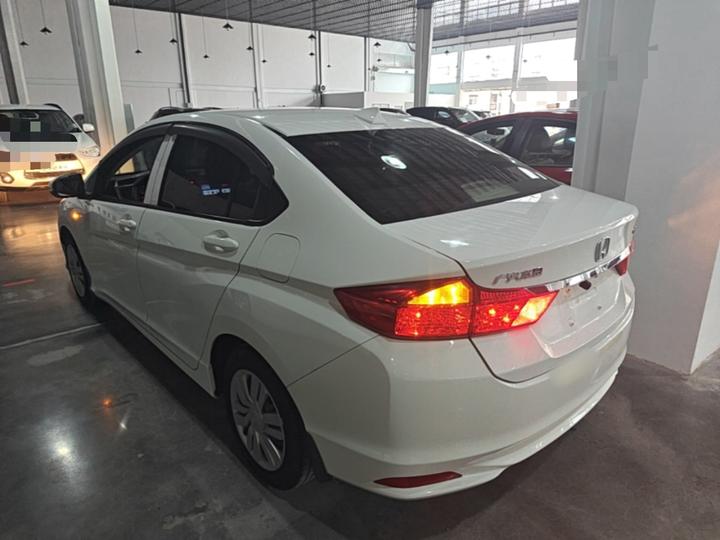 2017 1.5L CVT Comfort photo 4