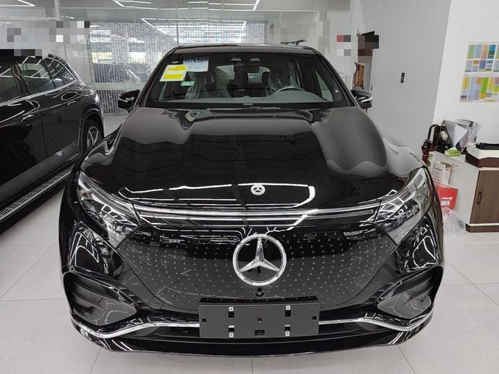 EQS SUV 2025 500 4MATIC photo 2