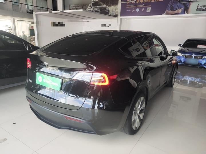 Model Y 2022 Facelift RWD photo 4