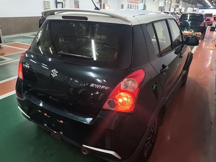Swift 2016 1.5L MT Fashion photo 4