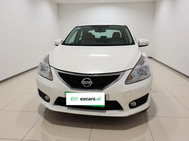Tiida 2011 1.6L CVT Comfort photo 2