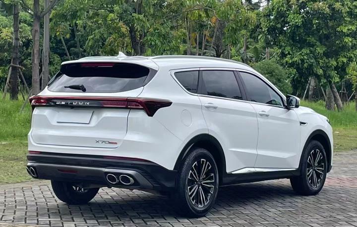 X70 PLUS 2021 Facelift 1.5T DCTPRO 5-Seater photo 4