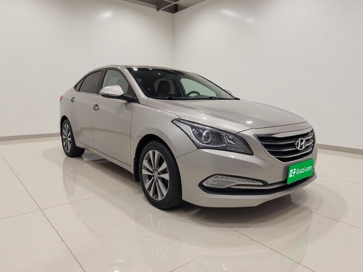 Mistra 2014 1.8L AT Premium DLX photo 3