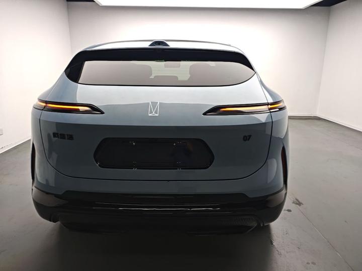 07 2026 Ultra EV AWD photo 3