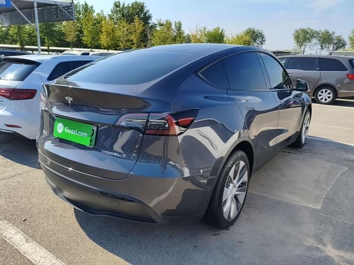 Model Y 2022 RWD photo 4