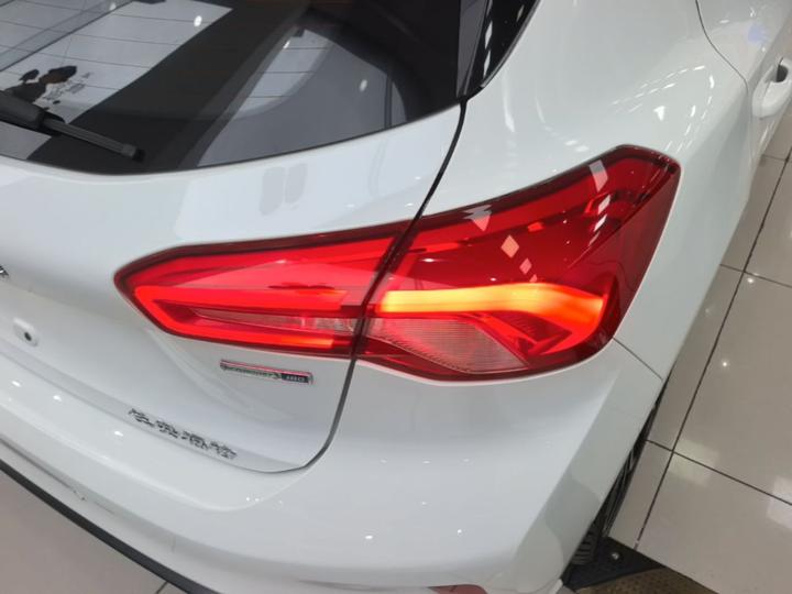 Focus 2021 Hatchback EcoBoost 180 AT ST Line photo 7