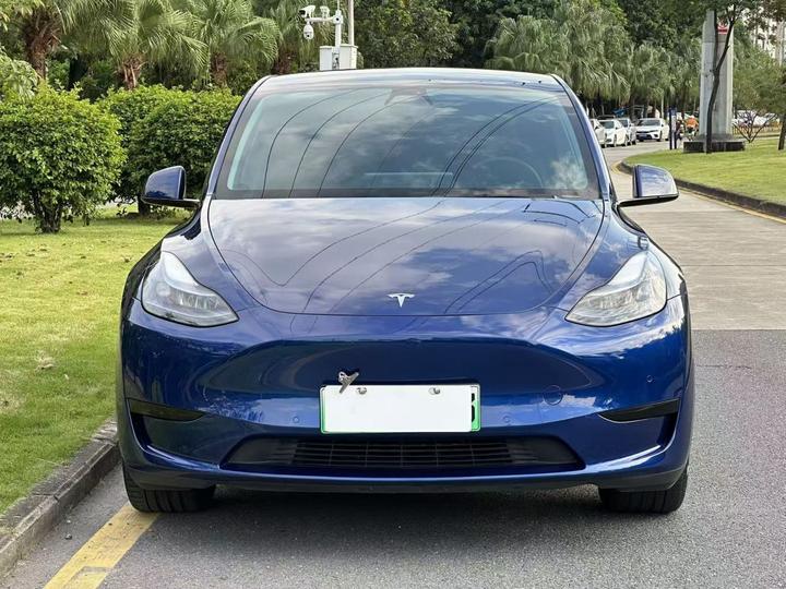 Model Y 2022 RWD photo 2
