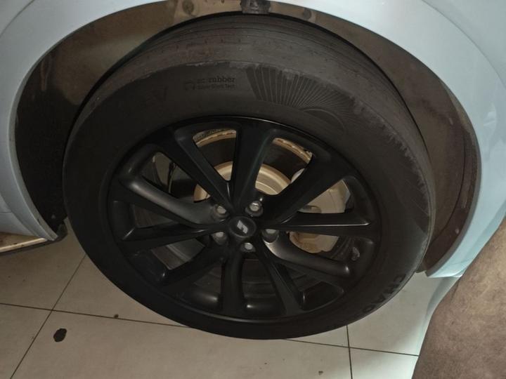 Li Auto ONE 2021 EREV 6-Seater photo 8