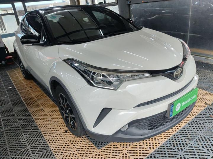 C-HR 2020 2.0L Leading photo 3