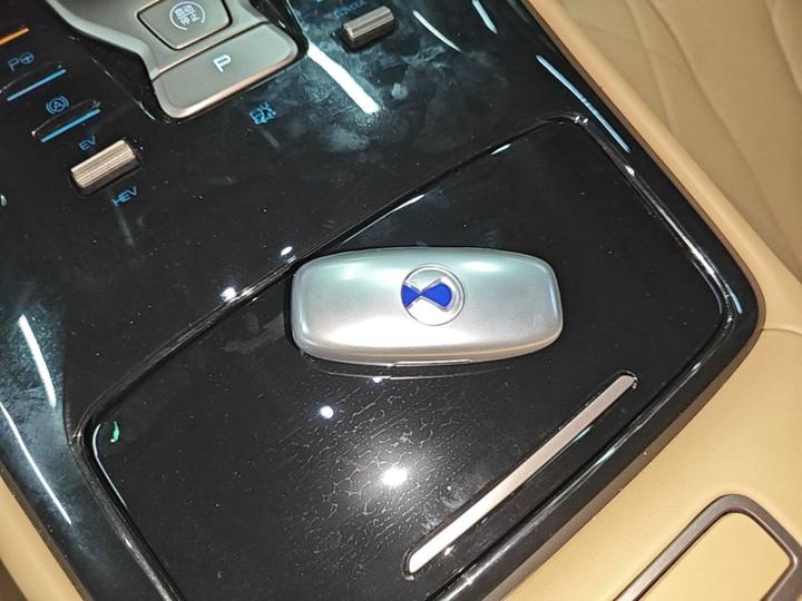 D9 2022 DM-i 970 AWD Flagship photo 8