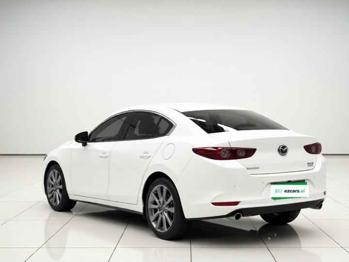 3 Axela 2022 2.0L AT photo 2