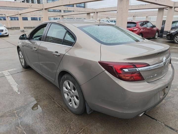 Regal 2015 1.6T Elite Tech photo 4