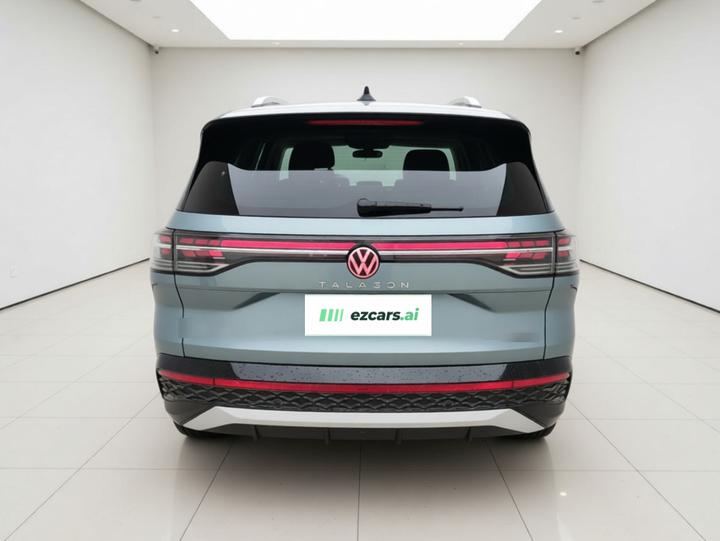 2026 450TSI AWD Flagship 6-Seater photo 3