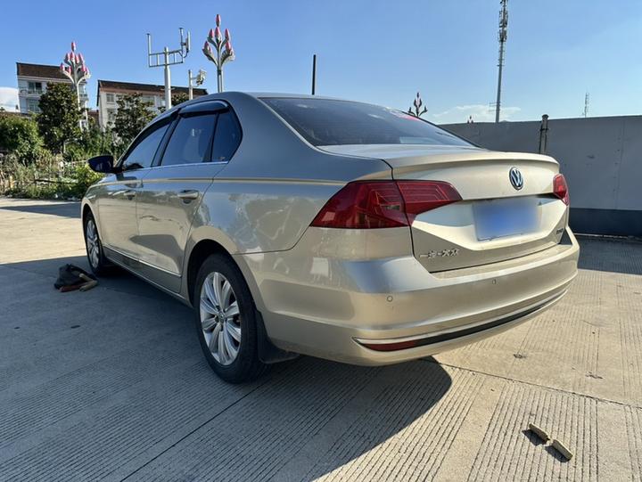 Bora 2018 1.5L AT Comfort photo 4