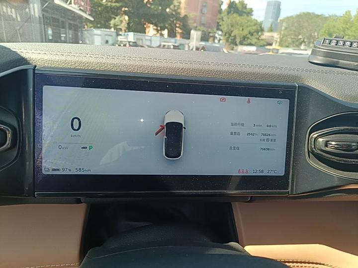 ES6 2020 600KM Sport photo 7