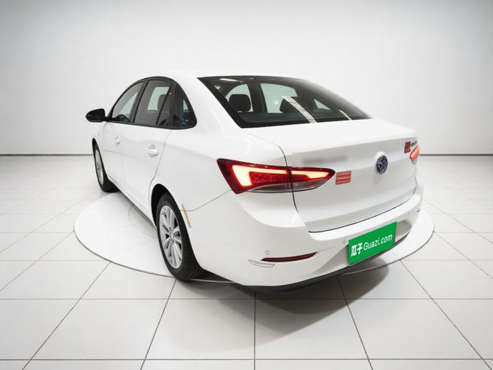 Excelle 2021 Facelift Classic 1.5L AT Elite photo 4