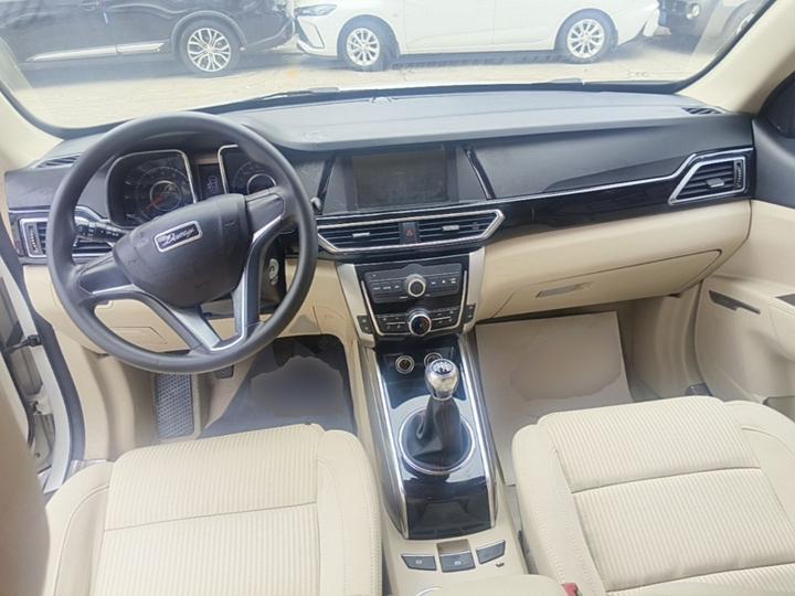 Domy X5 2017 Value 1.6L MT Comfort photo 5