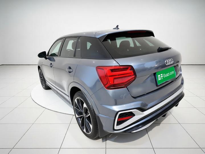 Q2L 2022 35 TFSI Luxury Dynamic photo 4