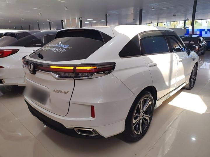 UR-V 2020 240TURBO RWD photo 4