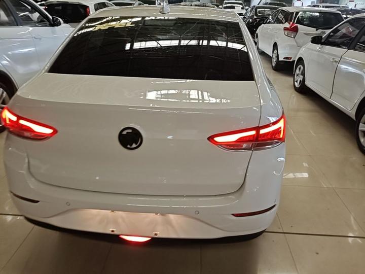 Excelle 2019 18T AT Elite China VI photo 3