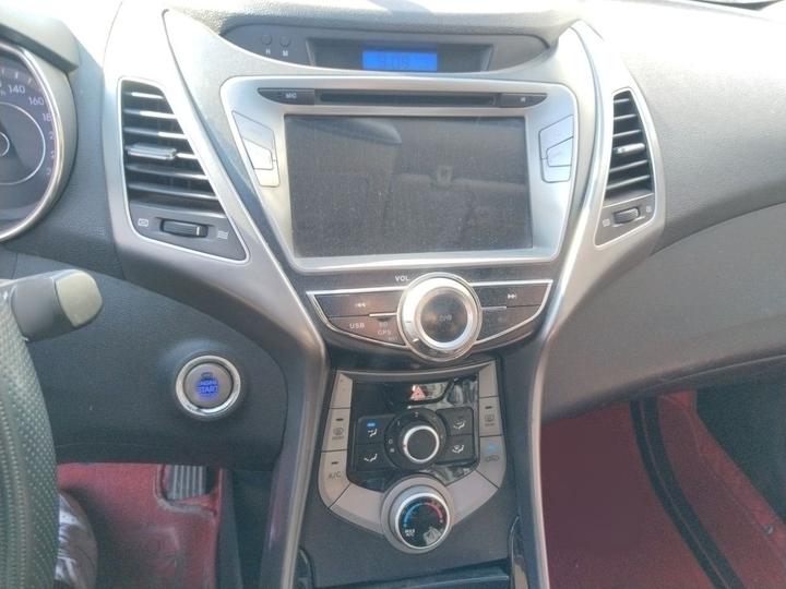 Elantra 2015 1.6L MT Leading photo 5