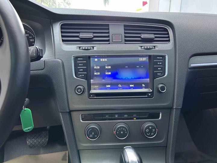 Golf 2014 1.6L AT Comfort photo 5
