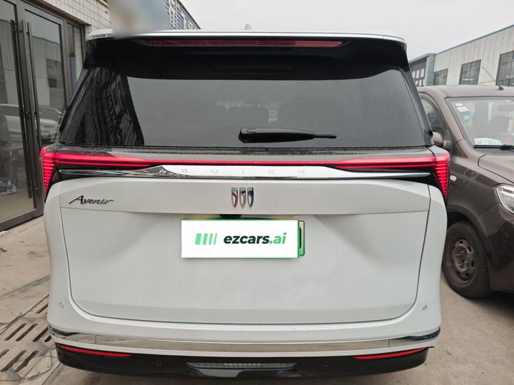 GL8 EV 2024 7-Seater photo 3