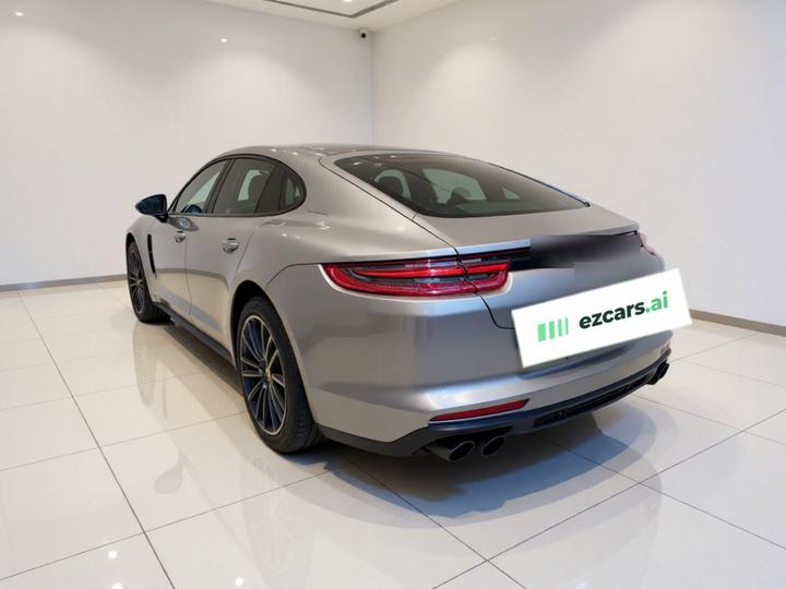 2017 Panamera 4 Executive Extended 3.0T photo 4