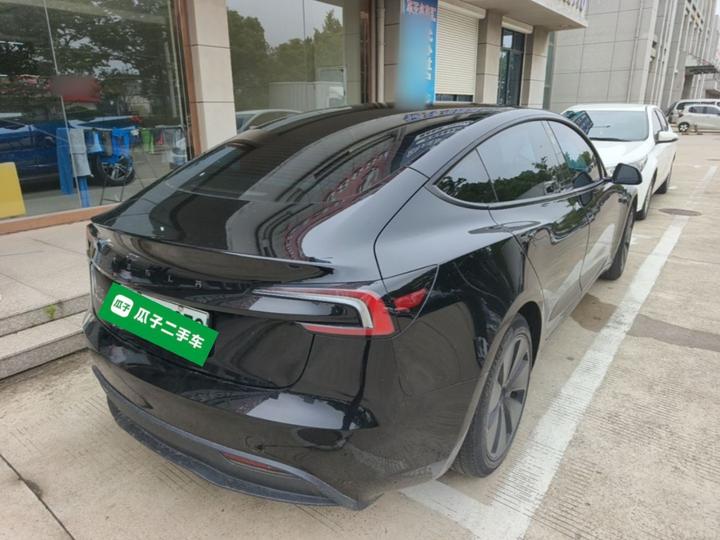 Model 3 2023 RWD photo 4
