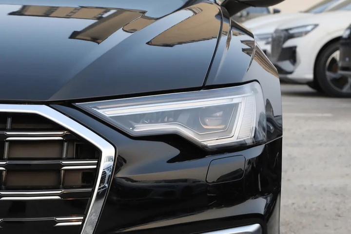A6 40TFSI Luxury Dynamic photo 7