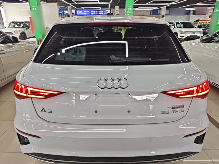 A3 2023 Facelift Sportback 35 TFSI Fashion Sport photo 3