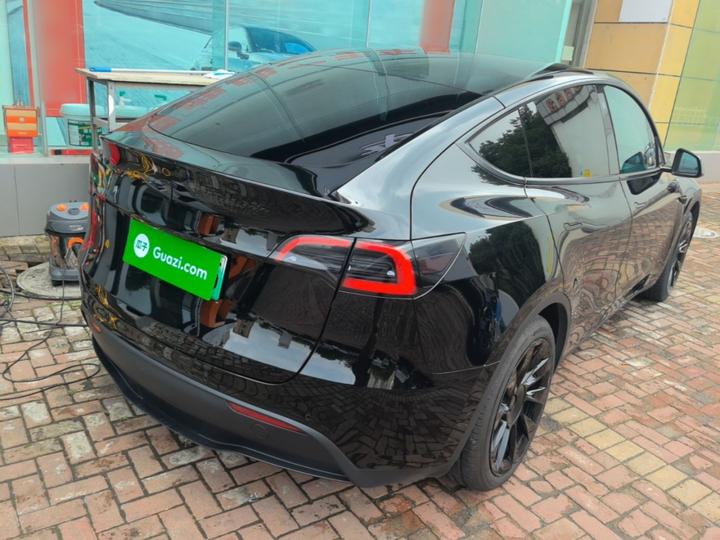 Model Y 2022 Facelift RWD photo 4