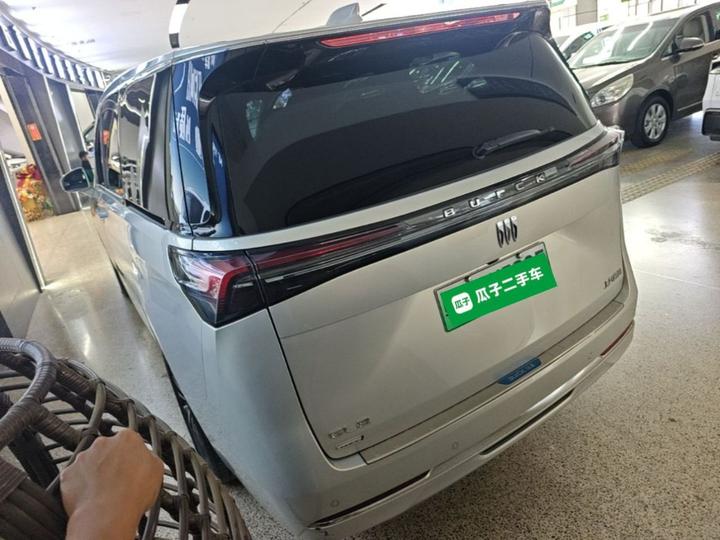 GL8 EV 2025 Smart photo 4