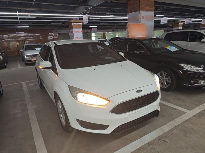 Focus 2018 Hatchback Classic 1.6L AT Comfort photo 3