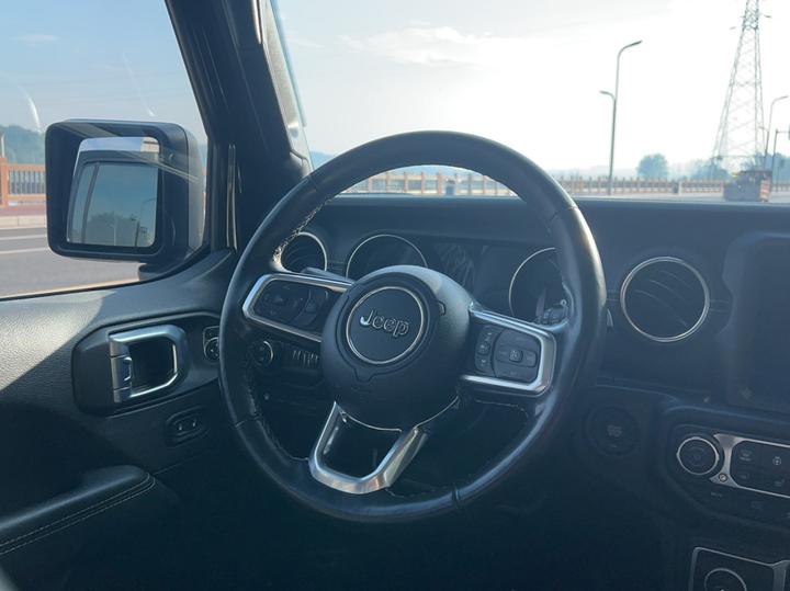 Wrangler EV 2021 4-Door 2.0T 4xe photo 2