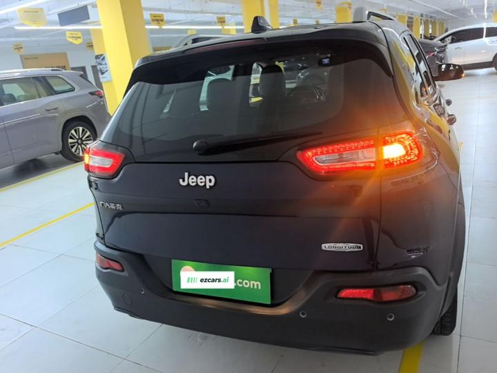 Cherokee 2016 2.0L photo 5