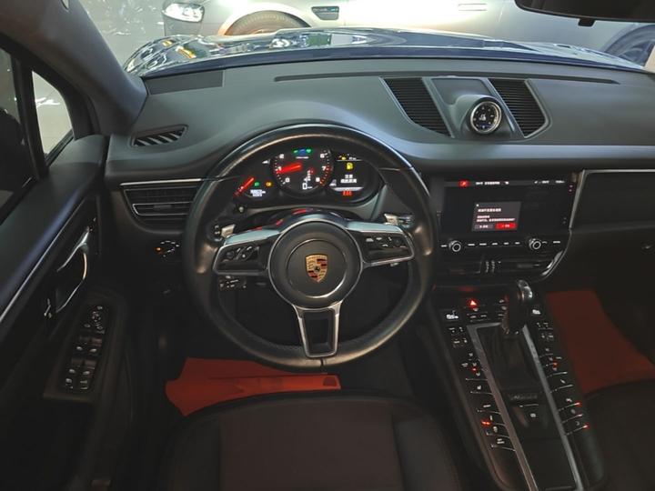 2018 Macan 2.0T photo 6